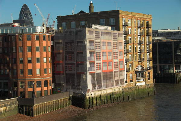 Bankside Frost Fair &copy; Peter Marshall, 2006